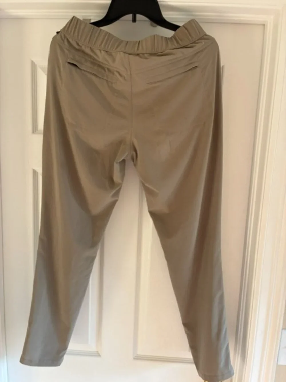 Kuhl Women's Khaki jogger pants, size small, great condition!